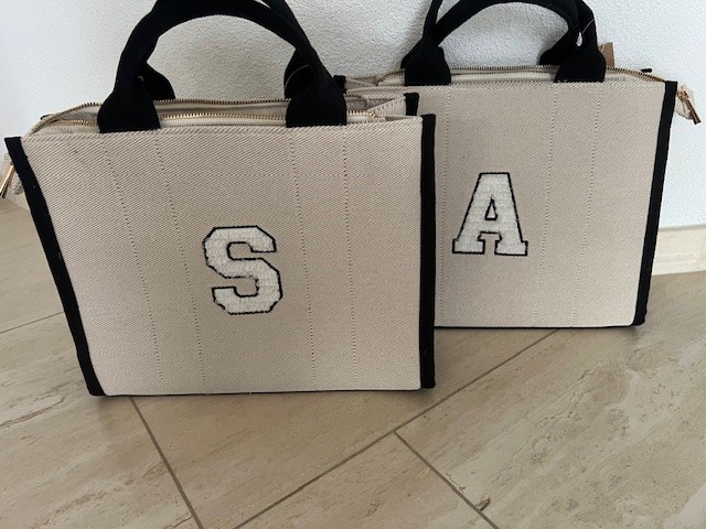 Umhängetasche Puerto mit fransigen Buchstaben