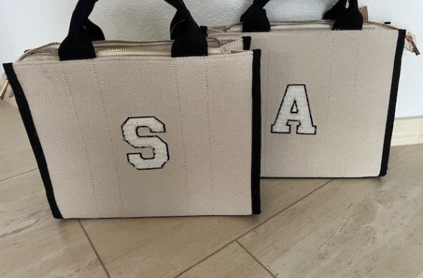 Umhängetasche Puerto mit fransigen Buchstaben